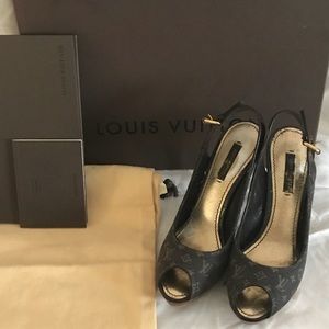 Authentic Louis Vuitton Peep Toe size 6 pumps
